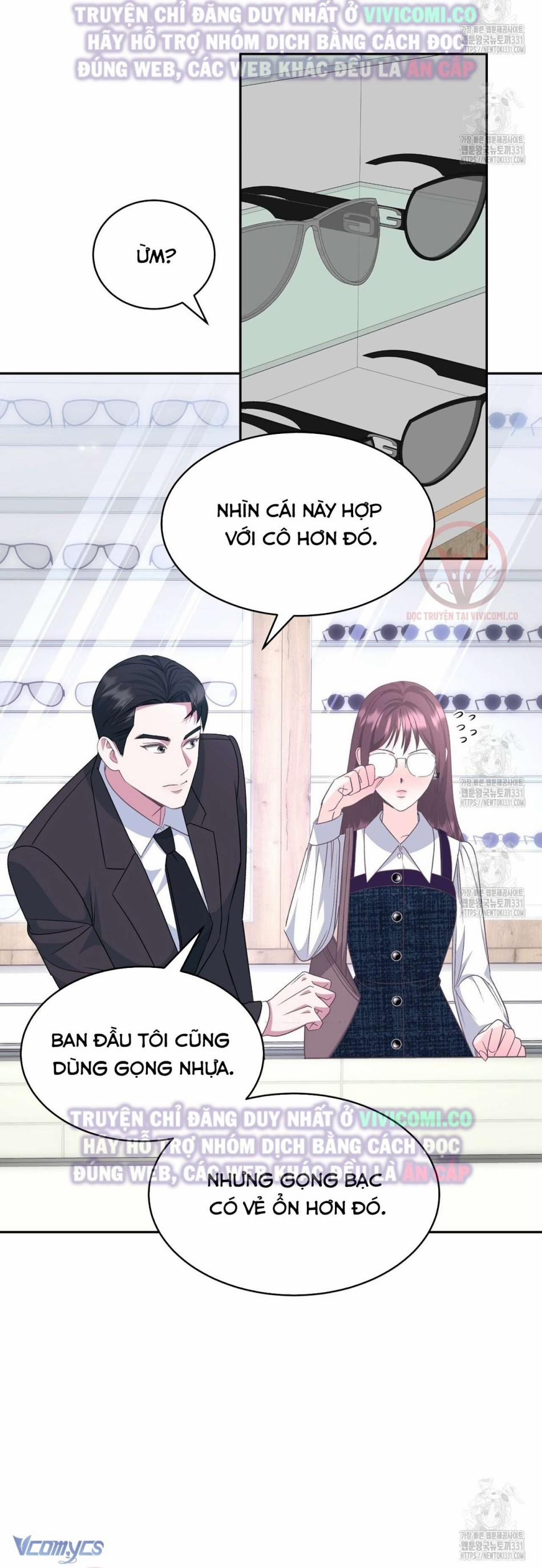[18+] Sếp Của Anh Trai Tôi Đã Vượt Quá Giới Hạn 12 trang 33