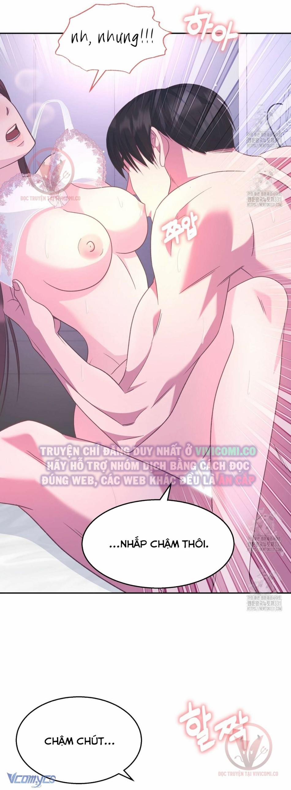 [18+] Sếp Của Anh Trai Tôi Đã Vượt Quá Giới Hạn 12 trang 4