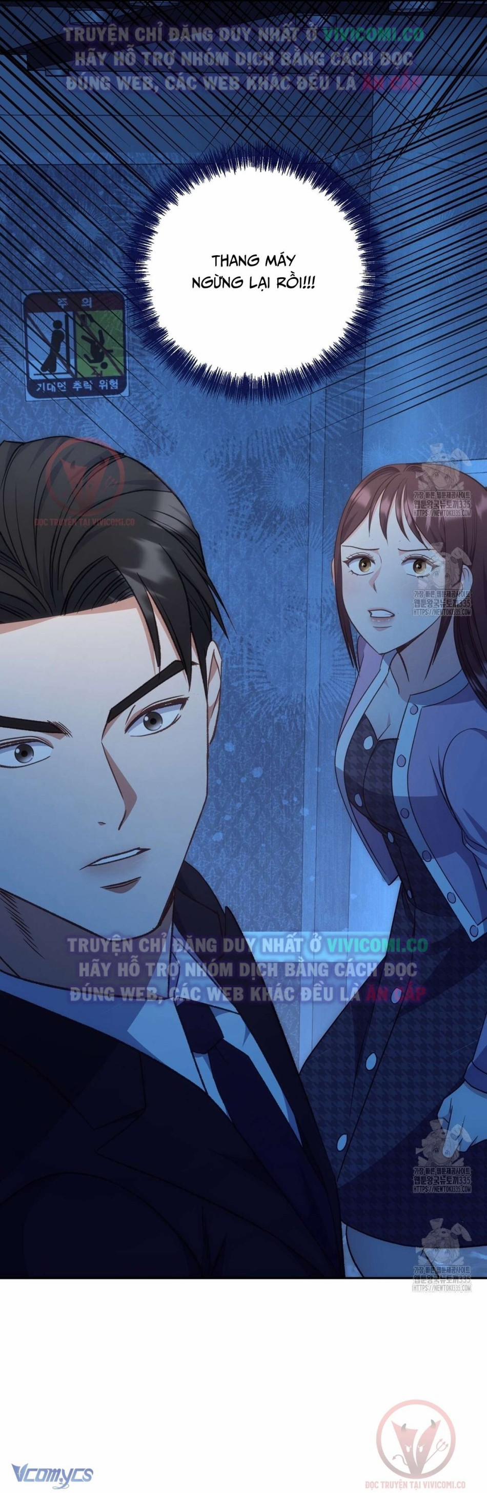 [18+] Sếp Của Anh Trai Tôi Đã Vượt Quá Giới Hạn 16 trang 10