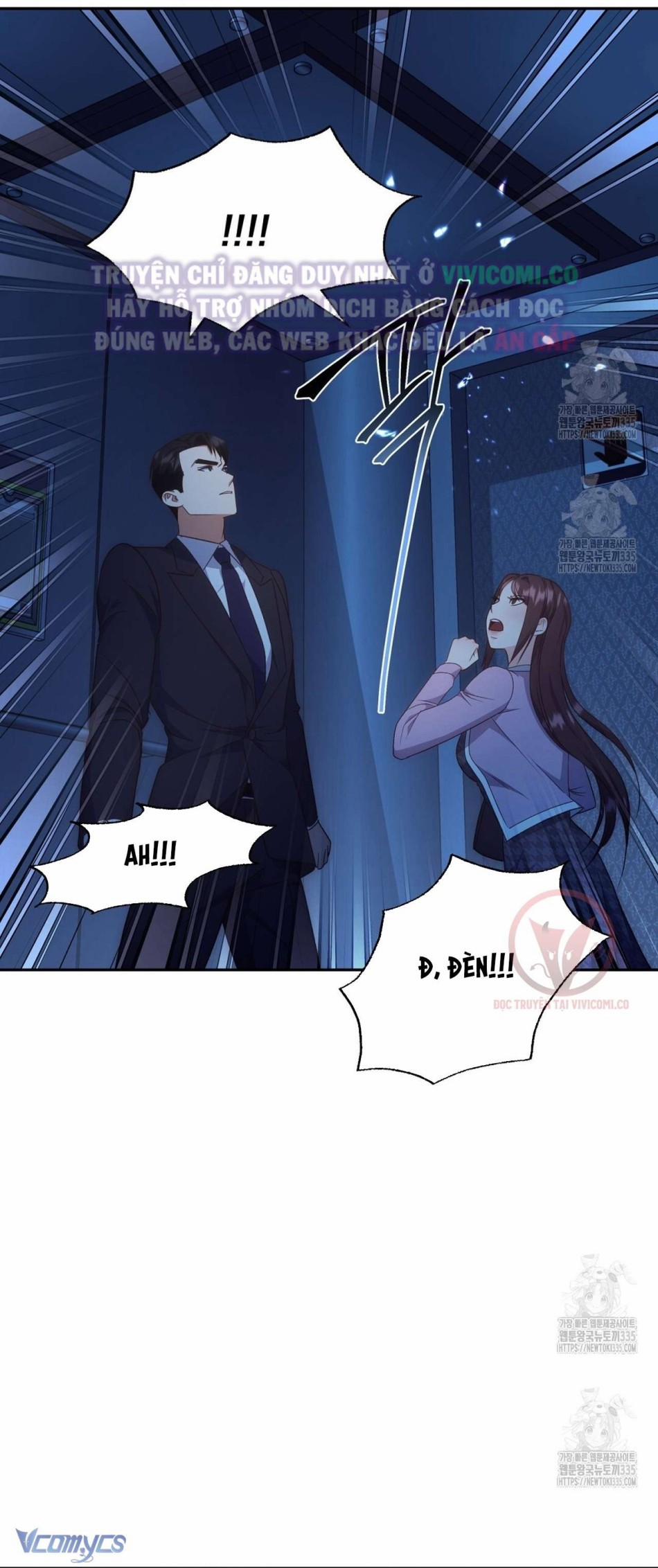 [18+] Sếp Của Anh Trai Tôi Đã Vượt Quá Giới Hạn 16 trang 9