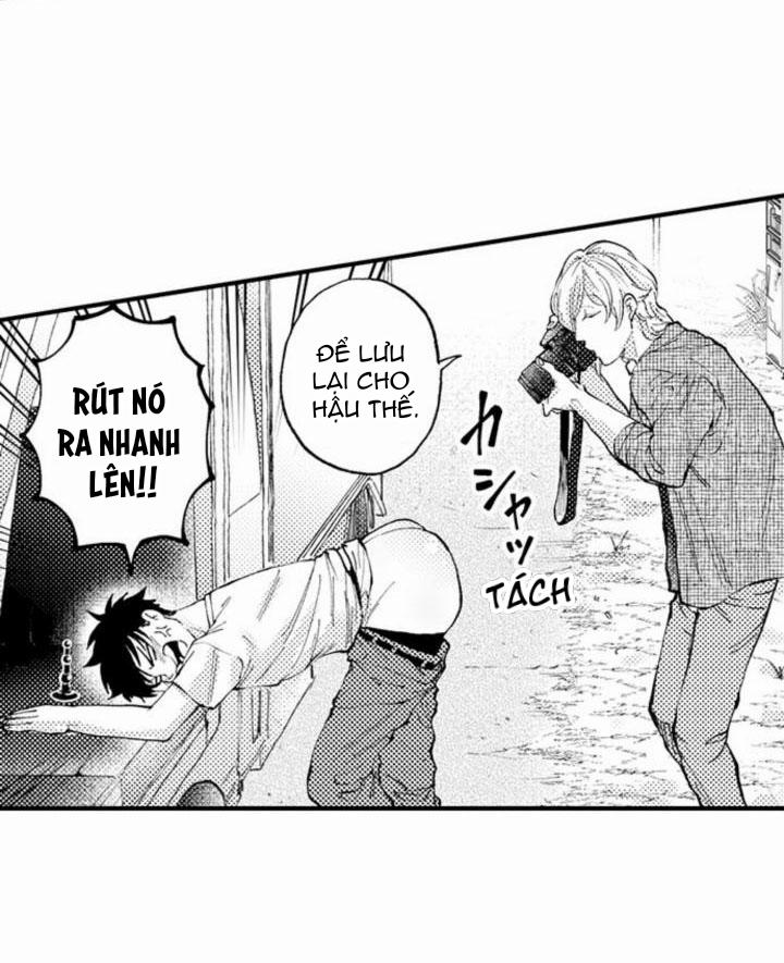 Bị Một Anh Chàng Lập Dị Tấn Công 10 trang 32