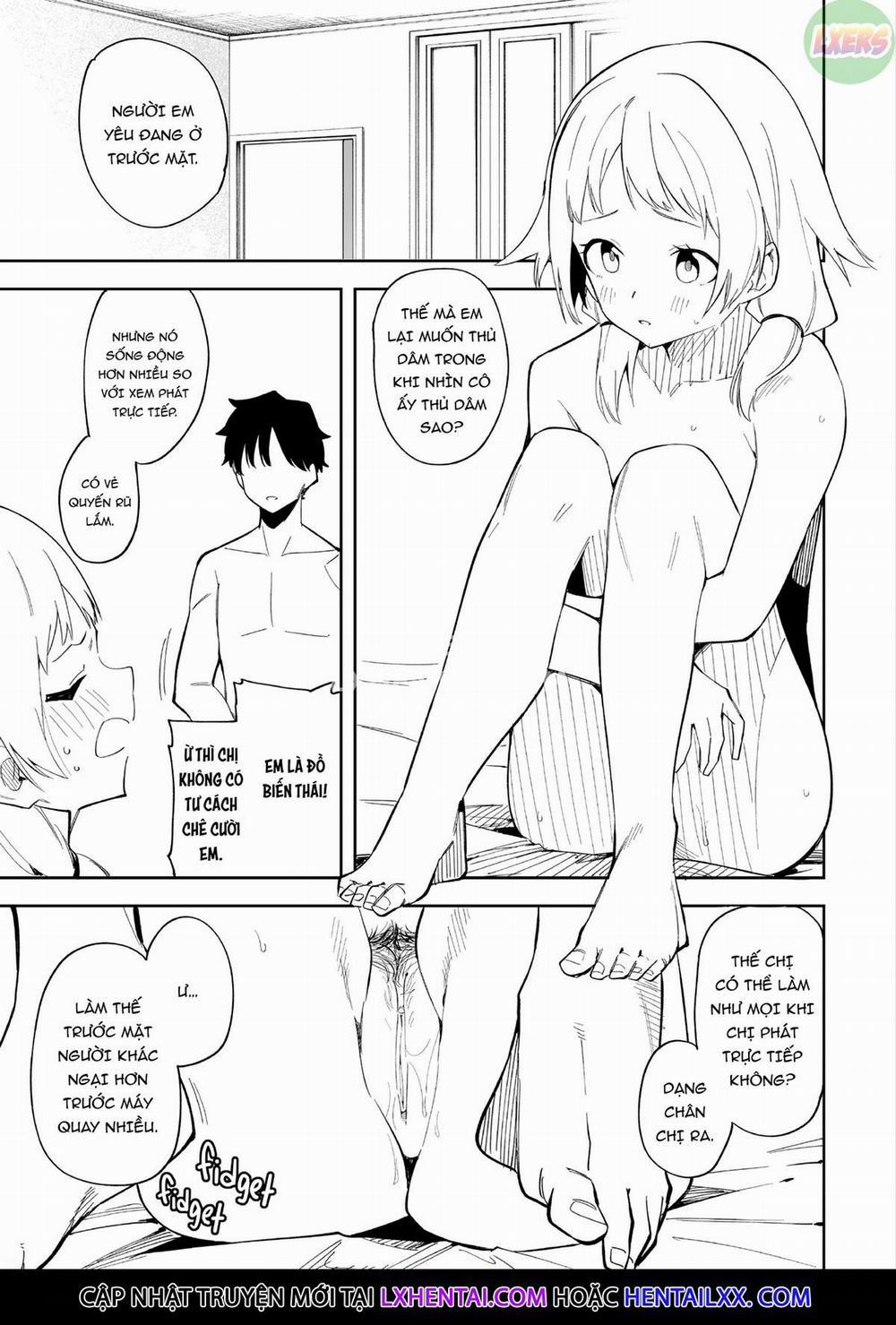 The Camgirl Next Door 1 trang 32